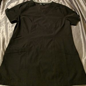 Elle black scrub top
